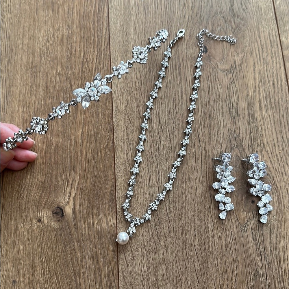 Bride wedding jewelry necklace earrings tiara set